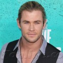 Chris Hemsworth Looks Sexy On The Red Carpet