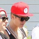 Justin Bieber Grabs A Bite To Eat With His Boys