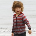 Christina Aguilera And Matthew Rutler Take A Walk On Malibu Beach