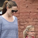 Jennifer Garner Takes Daughter Violet Shoe Shopping