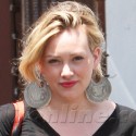 Hilary Duff Gets Some Shopping Done