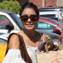 Vanessa Hudgens And Austin Butler Go Grocery Shopping