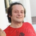 Edward Furlong Grabs Pizza With A Friend