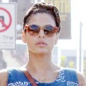 Eva Mendes Rocks A Retro Glam Outfit