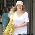 Famous Fashionistas Love Their Fringed Purses!