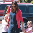 Jennifer Garner Spends The Day With Her Daughters