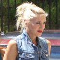 Gwen Stefani Dresses Down, But Her Heels Are High!