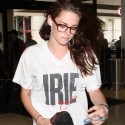 Kristen Stewart Breaks Her Middle Finger