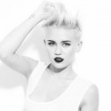 Miley Cyrus Poses For Sexy Spread