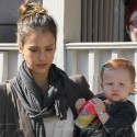 Jessica Alba Gets Brunch With Her Family