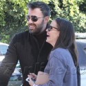Ben Affleck And Jennifer Garner Take Their Girls To The Farmers Market
