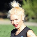 Gwen Stefani Shows Off Her Skinny Arms