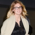 Kate Upton Leaves Her Makeup At Home While Traveling