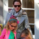 Jennifer Garner Takes Her Girls To A Birthday Party