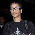 Rihanna Snarls At The Paparazzi At At L.A.X.