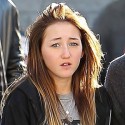 Noah Cyrus Gets Lunch With Parents Tish And Billy Ray