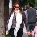 Jennifer Garner Picks Out Books With Daughter Violet