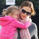 Jennifer Garner Carries Daughter Seraphina During And Errand Run
