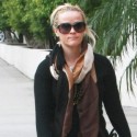 Reese Witherspoon Runs Errands With Her Kids