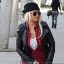 Christina Aguilera Ties Up Her Pooch