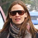 Jennifer Garner Is A Mom On The Move