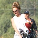 Britney Spears Hits The Links!