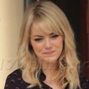 Emma Stone Gets Into Character On <em>Spiderman 2</em> Set