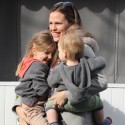 Jennifer Garner Carries Samuel And Seraphina At Brentwood Country Mart