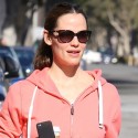 Jennifer Garner Hits The Gym While Ben Affleck Hangs With His Brother