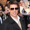 Tom Cruise Loves His Fans!