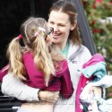 Jennifer Garner Carries Violet Out Of The Car