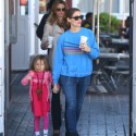 Jennifer Garner And Seraphina Stop At The Brentwood Country Mart