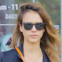 Jessica Alba Goes Grocery Shopping