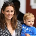 Jennifer Garner Has Her Hands Full