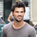 Taylor Lautner Films <em>Tracers</em> On Streets Of New York