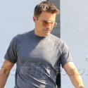 Olivier Martinez Wears Gold Wedding Band When Grocery Shopping