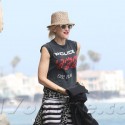 Gwen Stefani And Her Boys Play In The Ocean