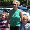Britney Spears Treats Her Boys To Shopping Spree