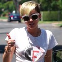 Miley Cyrus Shows Off Her Hot Bod