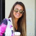 Jessica Alba Is All Smiles After Grabbing Starbucks