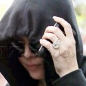 Khloe Kardashian Puts Her Wedding Ring Back On!