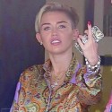 Miley Cyrus Flashes Her Butt ... And Her Middle Finger