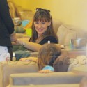 Jennifer Garner Has Girly Day WIth Her Daughters