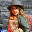 Jessica Alba Takes Her Daughters To Pumpkin Patch