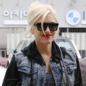 Gwen Stefani Still Towers In Heels Late In Pregnancy