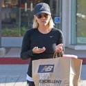 Reese Witherspoon Goes Shopping For Workout Clothing