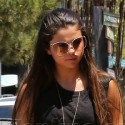 Selena Gomez Can't Beat The Heat