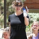 Jennifer Garner Hangs With Her Three Kids