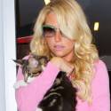 Kesha Shows Off Her Pussy