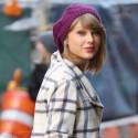 Taylor Swift Is Adorable In Plaid